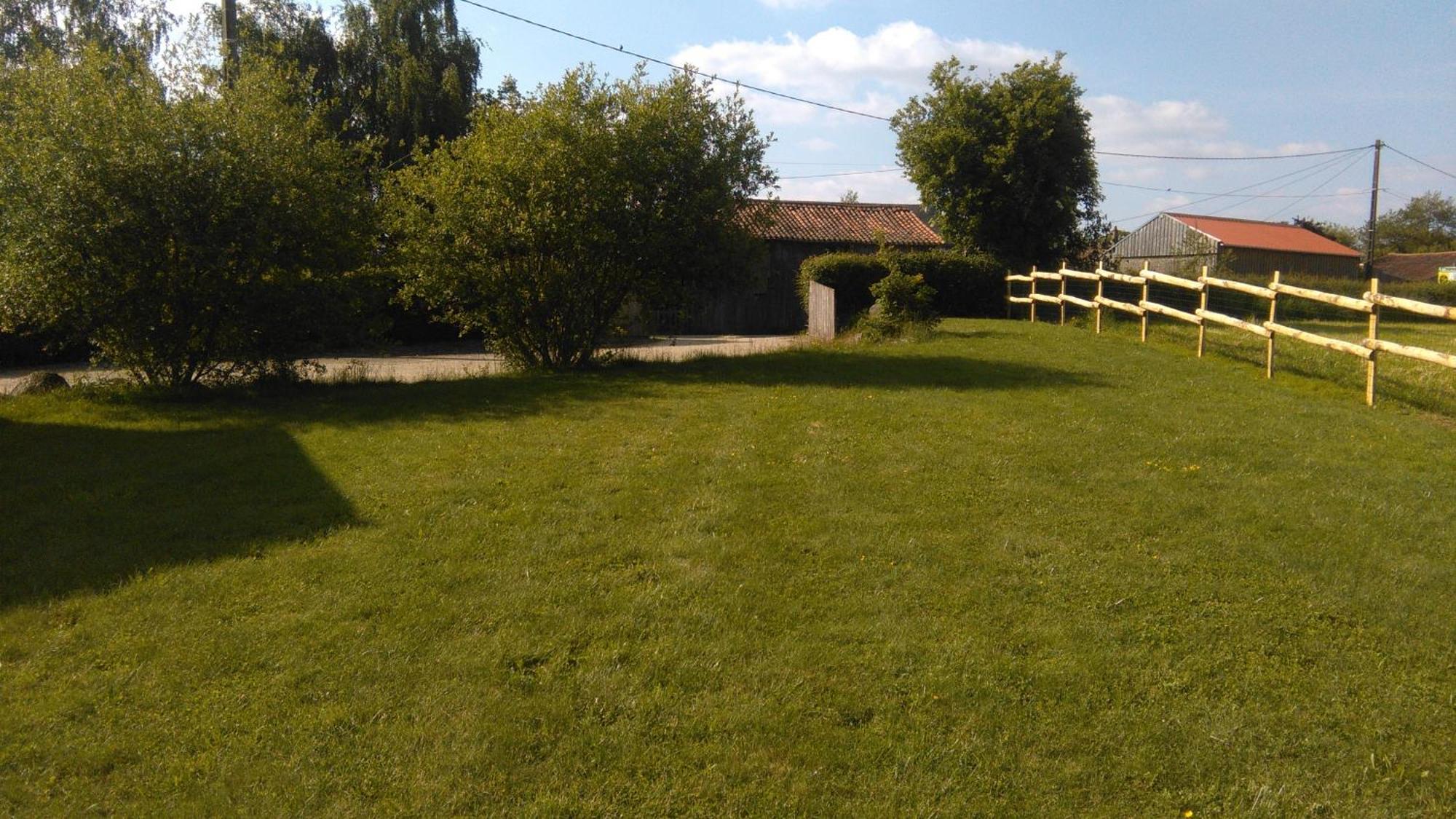 Gite De L'Ivronniere La Ronde  Экстерьер фото